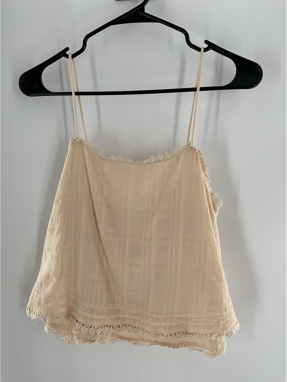 Lush Women’s Medium Beige Sleeveless Cropped Top Blouse 107